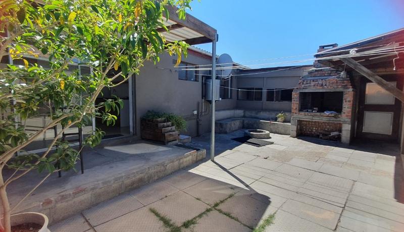 To Let 2 Bedroom Property for Rent in Forest Village Western Cape